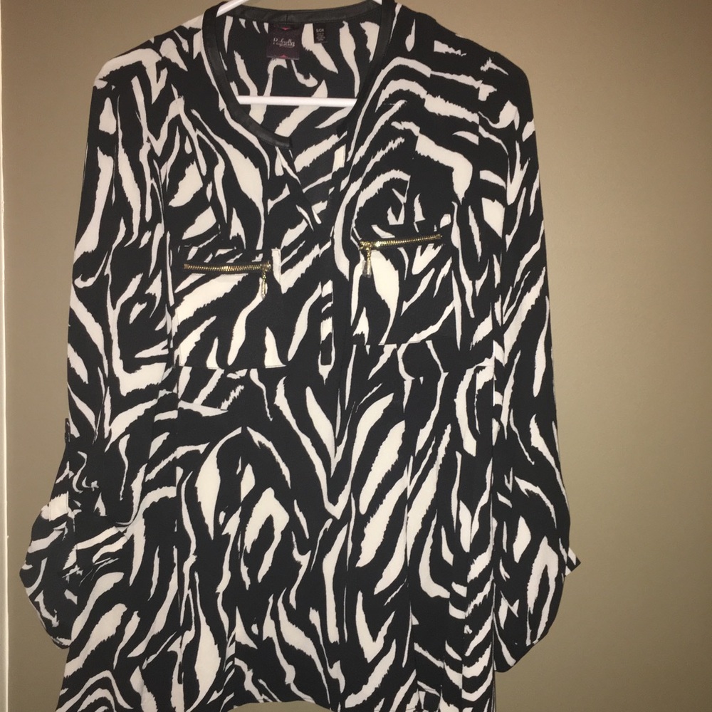 Rafaela size s Top NWT.